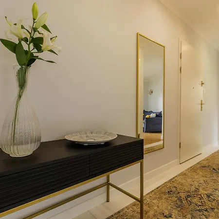 Blue Portova Apartment